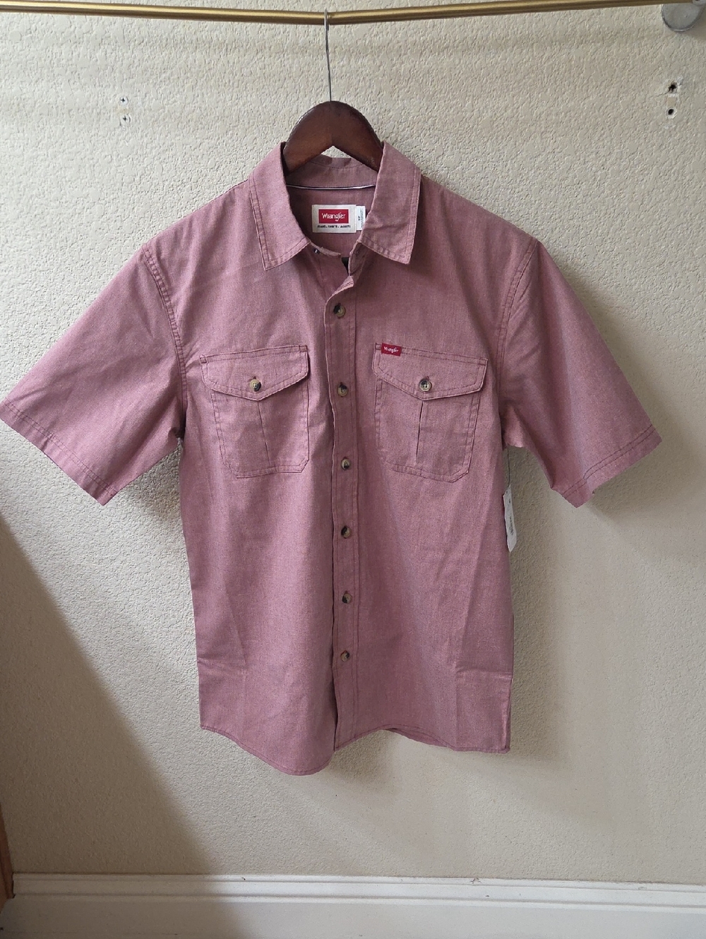 Wrangler Button Up Shirt .. Size Small